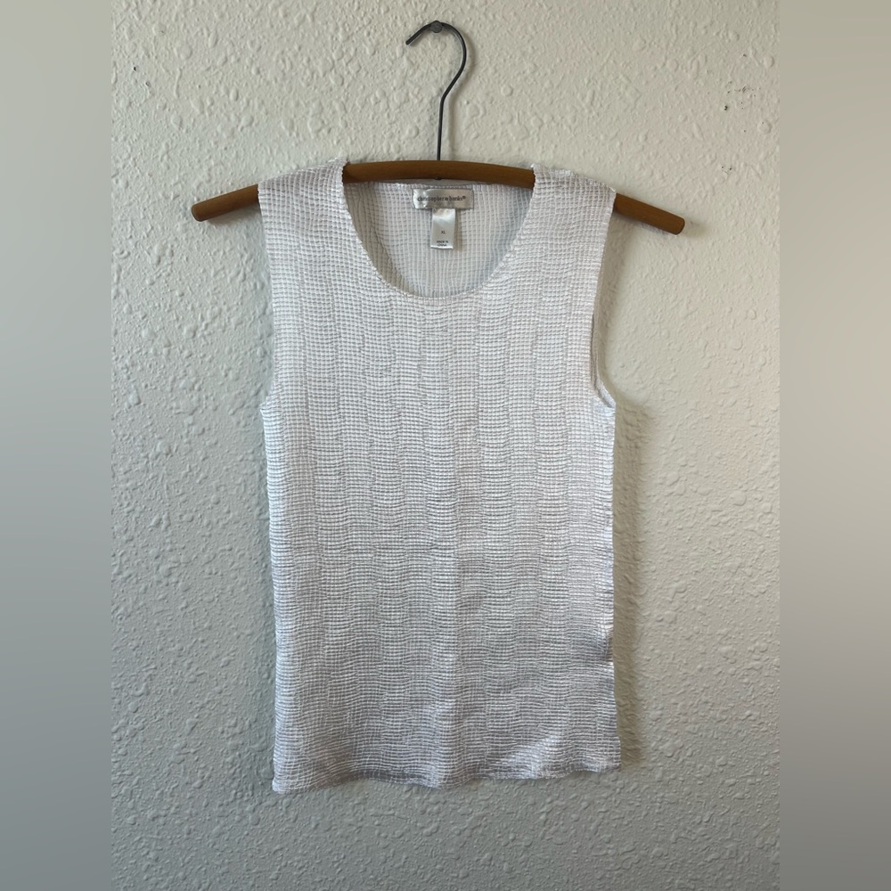 Christopher & Banks White Textured Stretch Tank XL